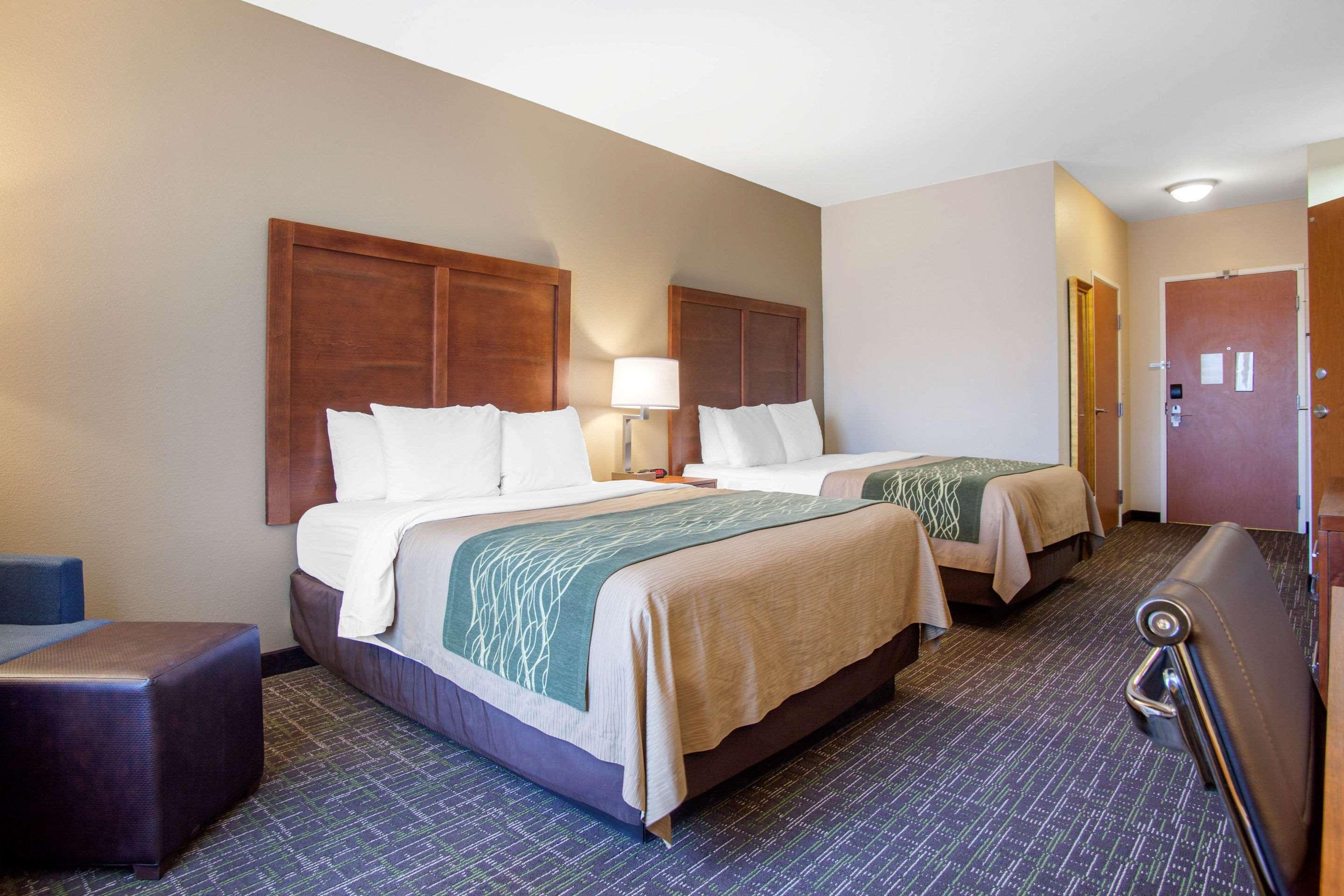 Hotel Comfort & Near