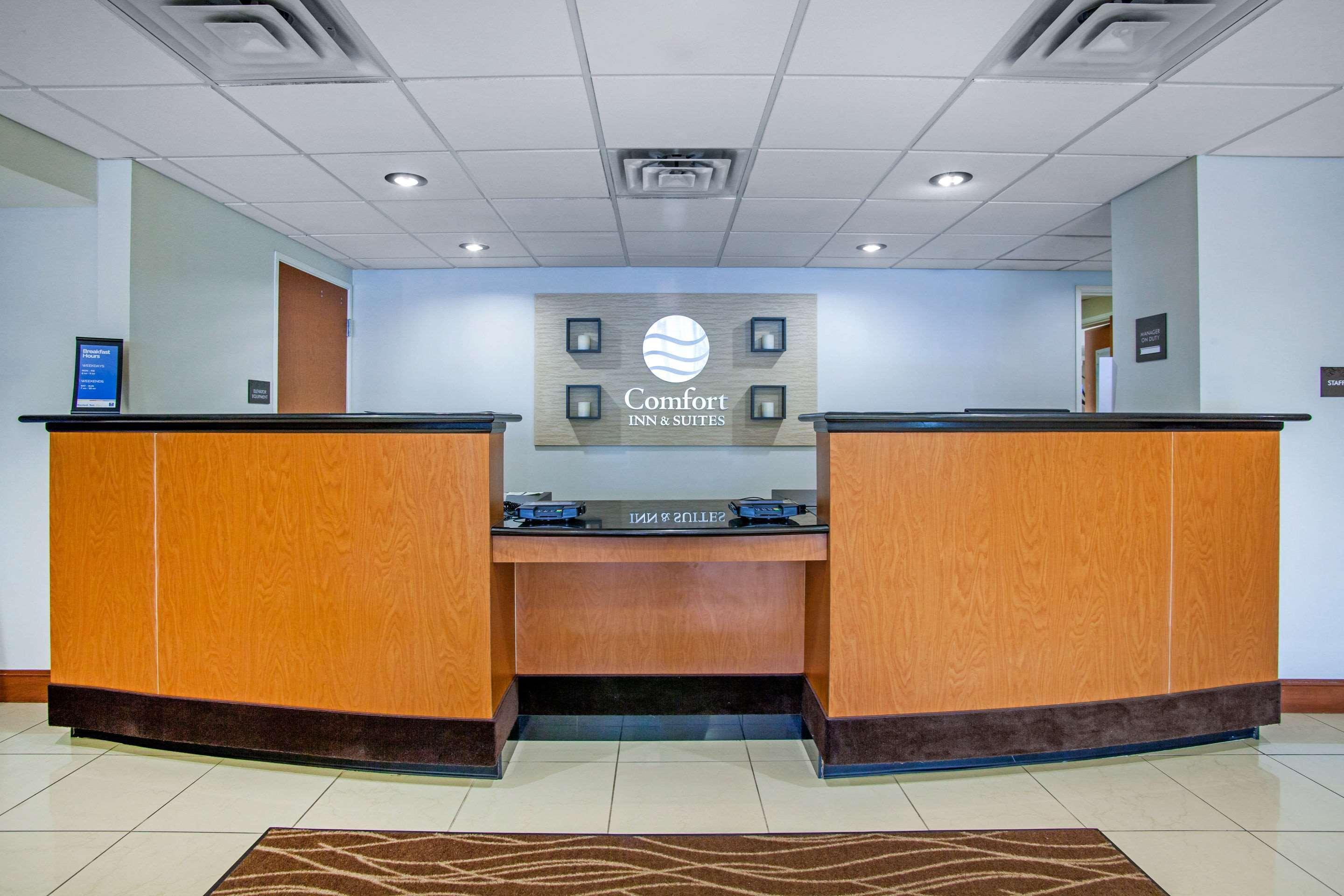 Hotel Comfort & Near