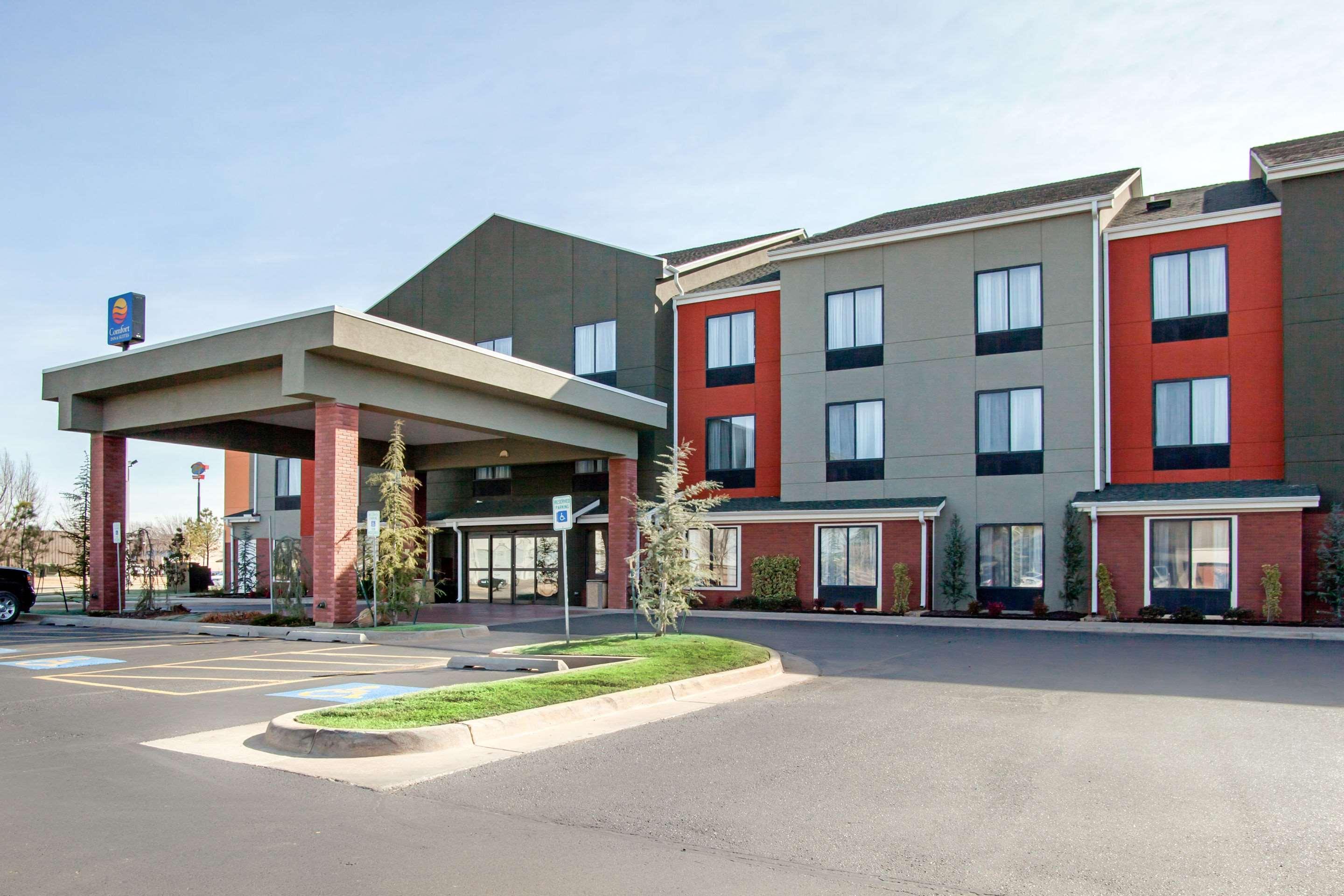 Hotel Comfort & Near