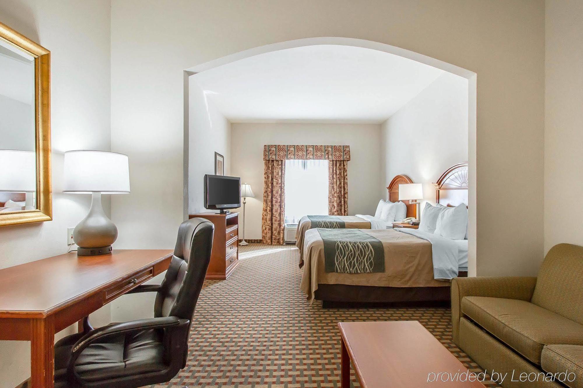 Hotel Comfort & Near Norman